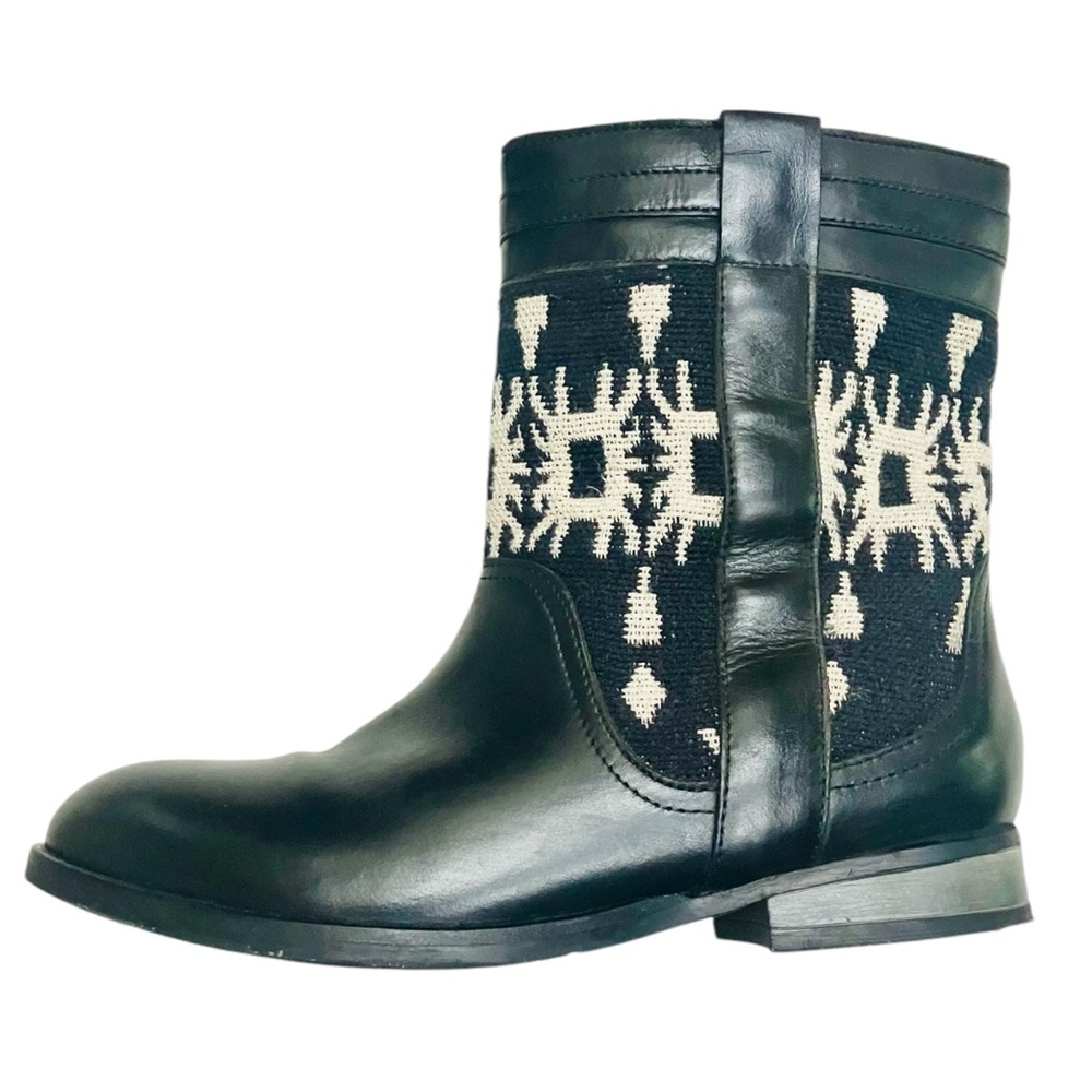 Heiress Black Leather Kilim Style Black Off White Patterned Boot Women's Size 8